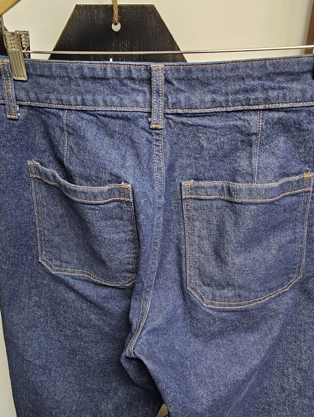 H&M High-Waist Wide Leg Jeans - Picture 5 of 11